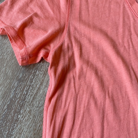 Lululemon Basic Tee Short Sleeve Size 8 - Picture 4 of 10